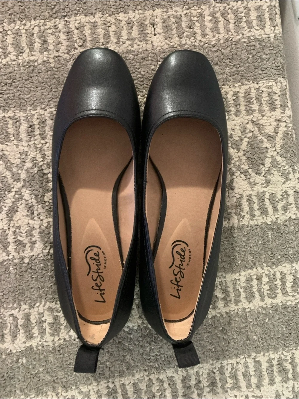 Life Stride Flats - Picture 2 of 4